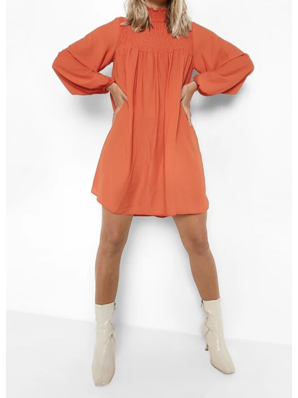 ROCHIE ÎNCREȚITĂ IN FATA CU GULER INALT