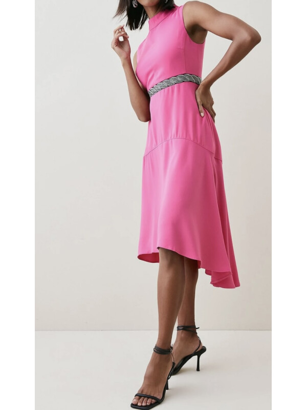 ROCHIE CU DETALIU IN TALIE