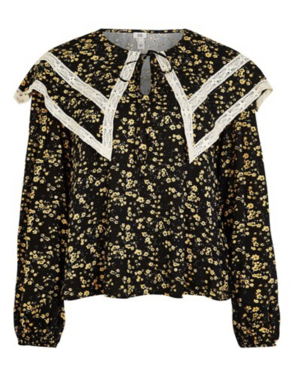 BLUZA CU DANTELA LA GULER