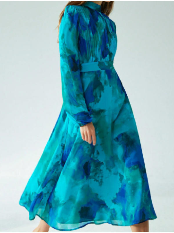 Rochie cu mânecă lungă, elegantă și versatilă,