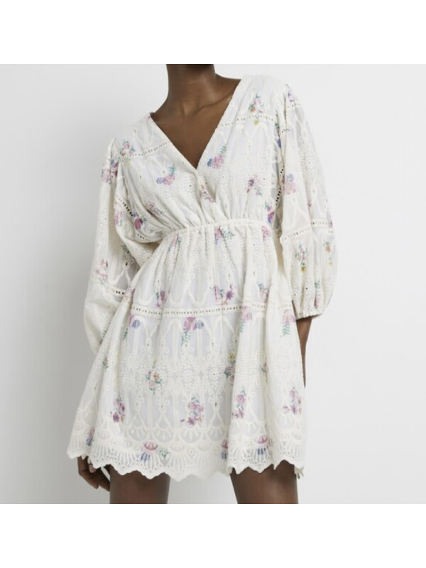 ROCHIE CREM CU DANTELA 