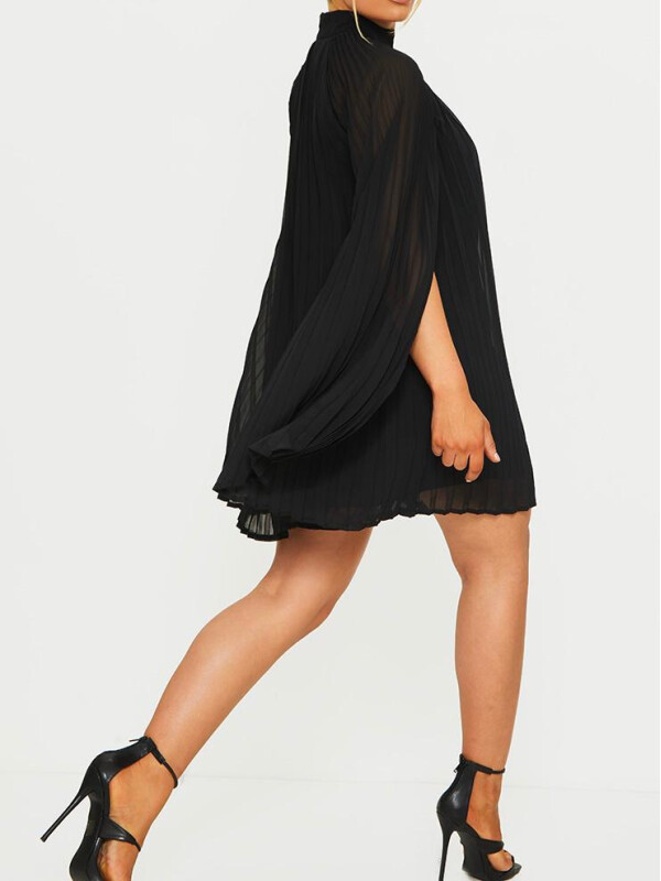 ROCHIE CU DETALII PLISATE