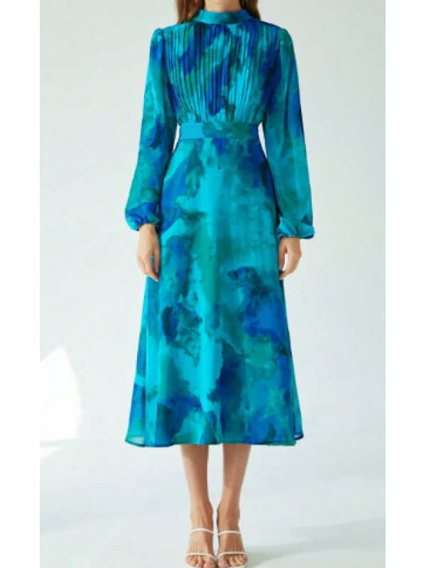 Rochie cu mânecă lungă, elegantă și versatilă,