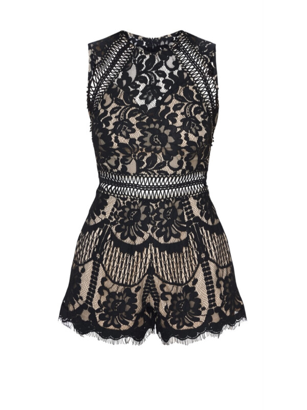 SALOPETA SCURTA  DIN DANTELA 