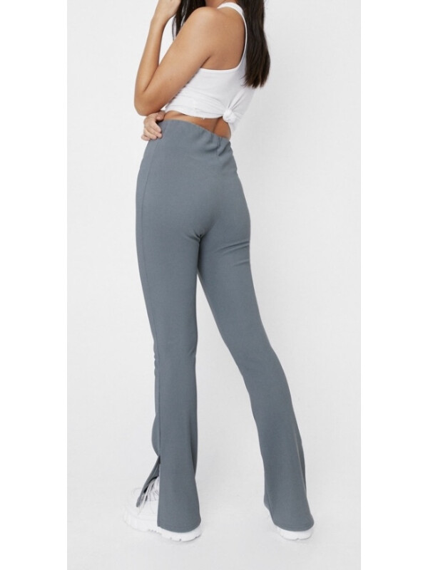 Pantaloni evazați cu talie înaltă