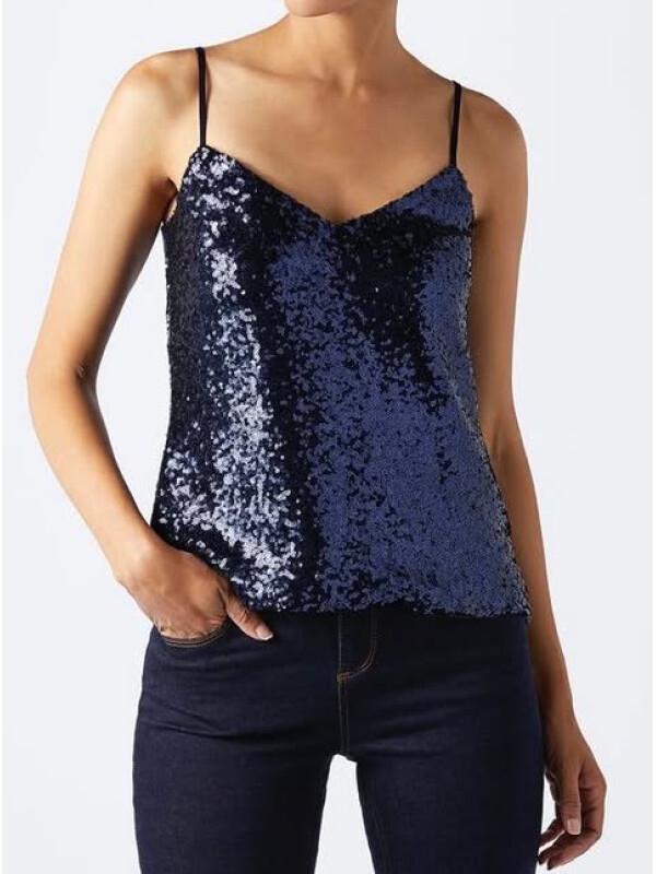 Top cu detalii decorative