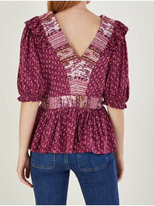 Top roz cu decolteu adânc în V și mâneci cu volane