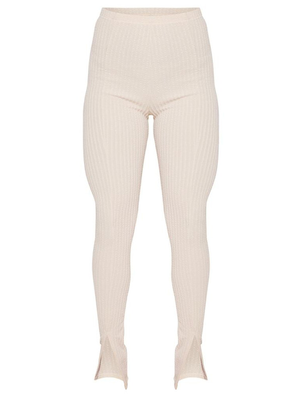 PANTALONI CU TIV DESPICAT