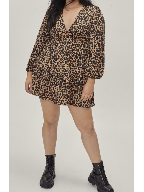 Rochie plus leopard Nasty Gal