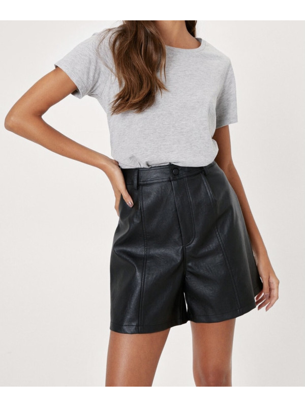 Pantaloni scurți din imitație de piele