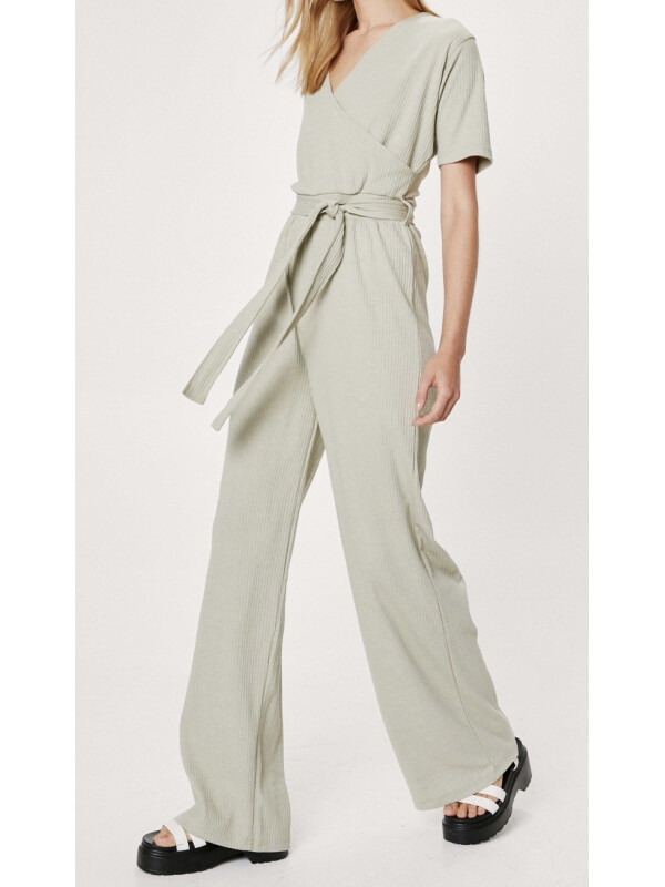 Salopeta lejera  Nasty Gal 