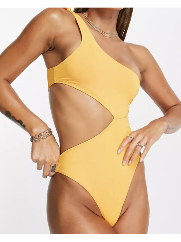 COSTUM DE BAIE DECUPAT 