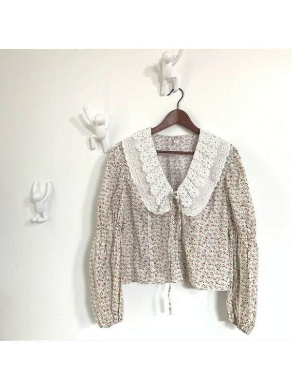 CĂMAȘĂ CU GULER DIN DANTELĂ