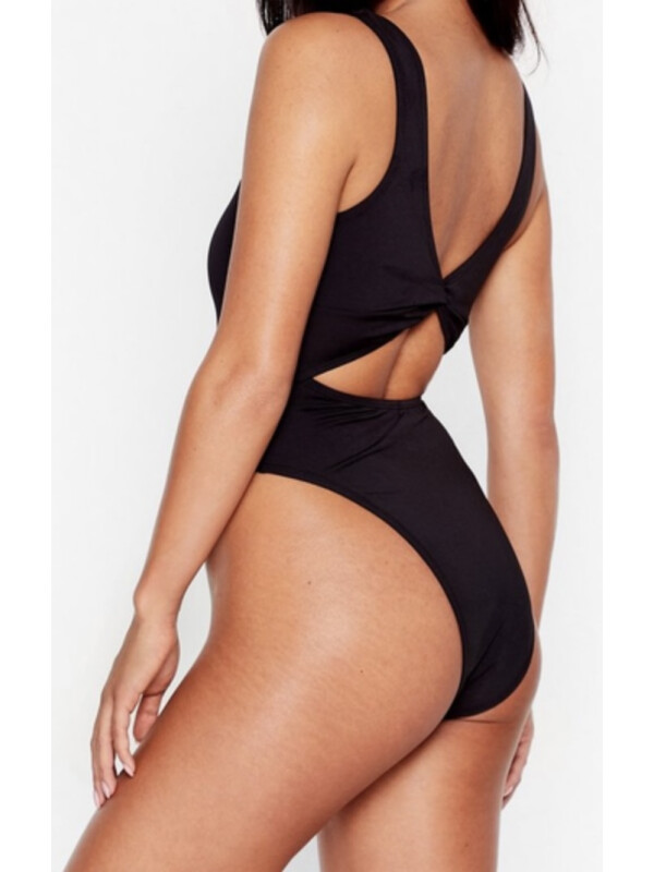 Costum de baie cu noduri in spate