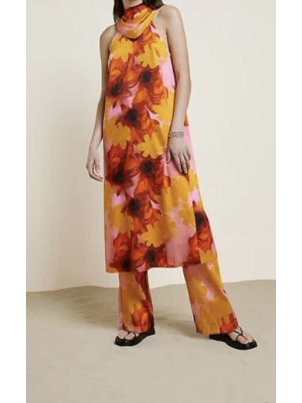 ROCHIE CU EȘARFA LA GÂT