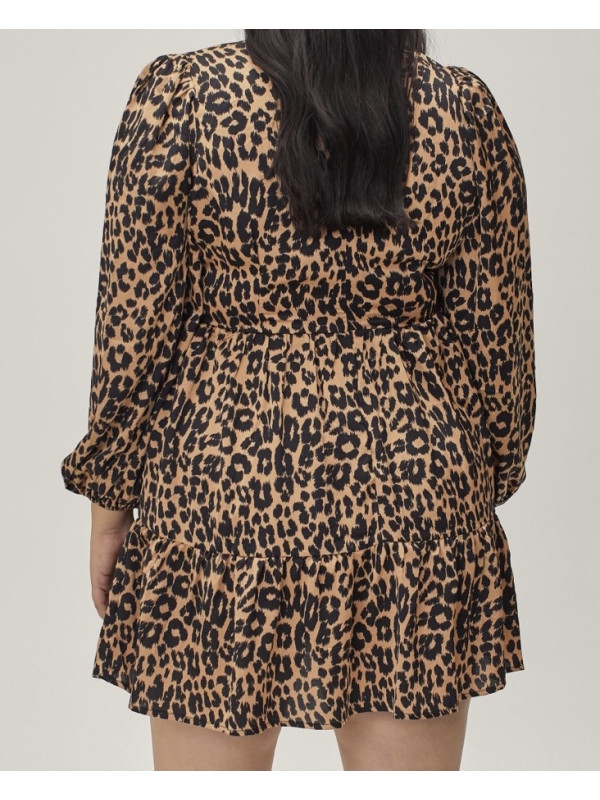 Rochie plus leopard Nasty Gal