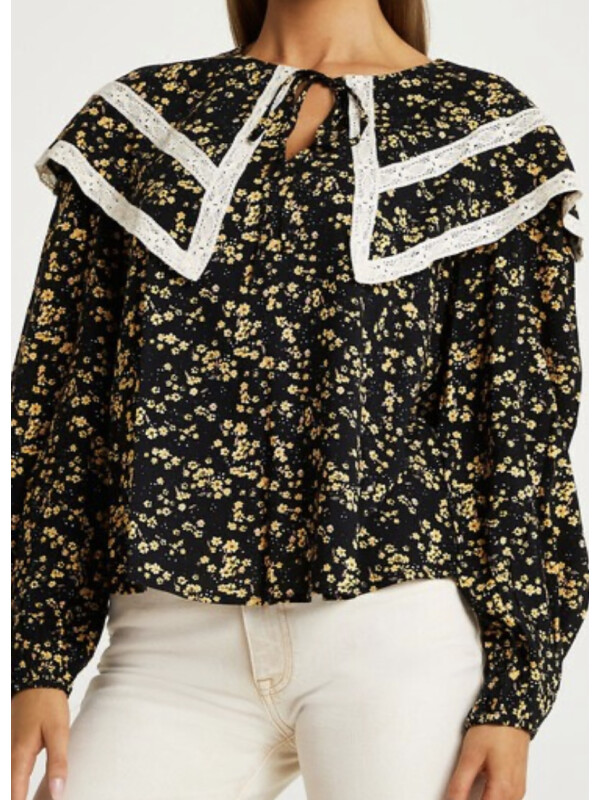 BLUZA CU DANTELA LA GULER