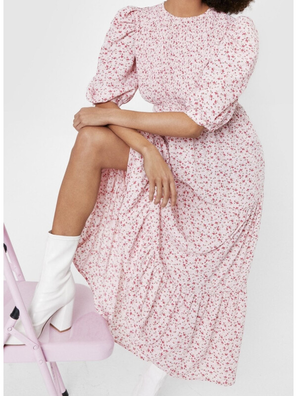 Rochie maxi cu panouri încrețite cu flori Ditsy Nasty Gal