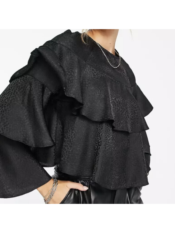 BLUZA DIN SATIN CU VOLANE