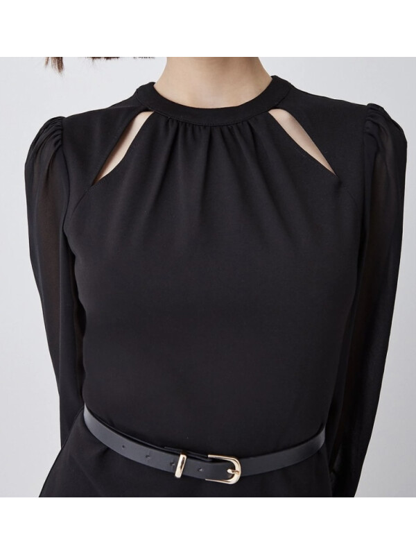 ROCHIE MINI DECUPATA LA UMERI 