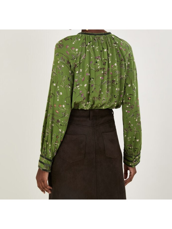 Top verde cu imprimeu delicat și paiete, realizat din LENZING™ ECOVERO™