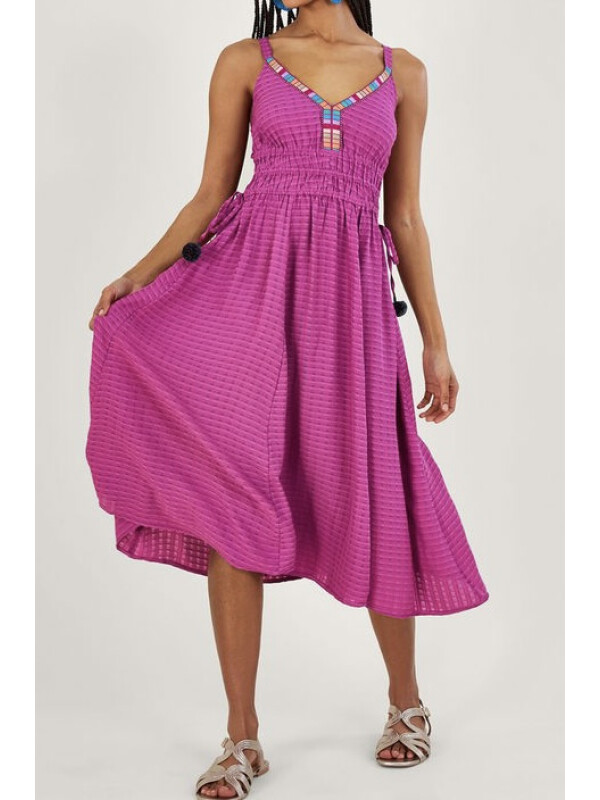 Rochie midi simplă, cu textură ușoară și bandă decorativă