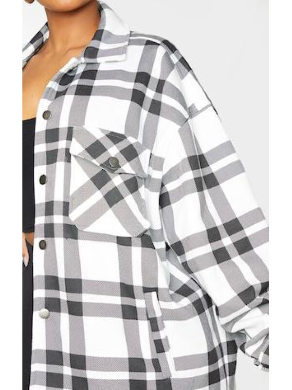 CĂMAȘĂ GROASĂ CU CAPSE