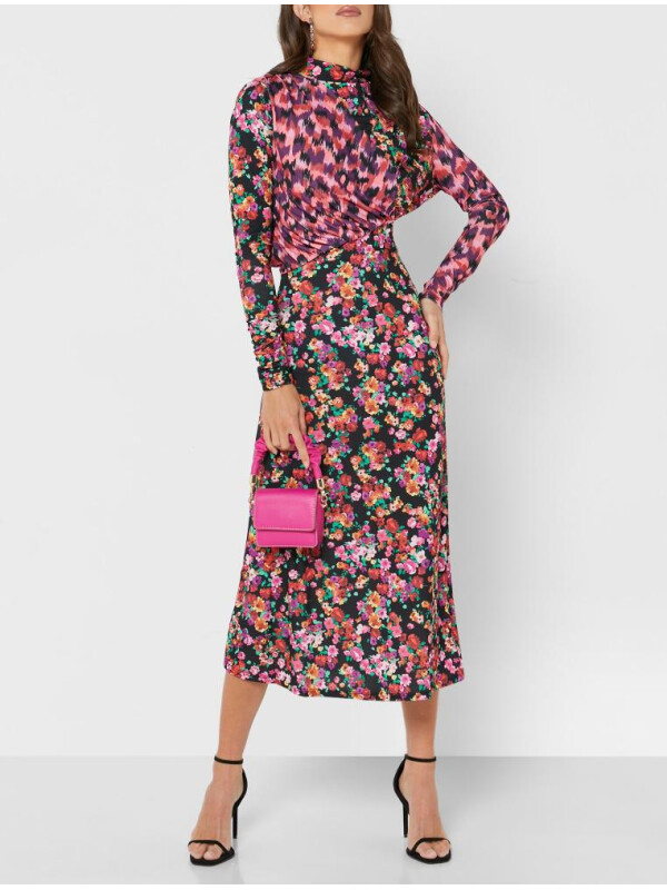 ROCHIE CU IMPRIMEURI FLORALE CONTRASTANTE