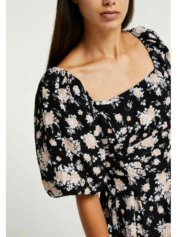 ROCHIE CU IMPRIMEU FLORAL SI DECOLTEU