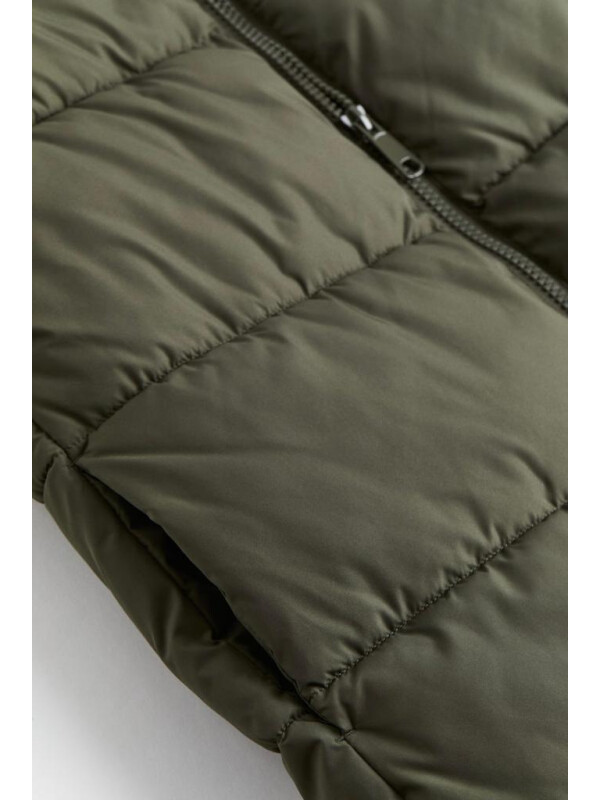 VESTA PUFOASA CU GLUGA