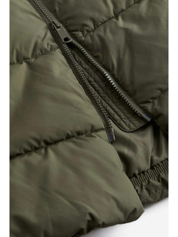 VESTA PUFOASA CU GLUGA