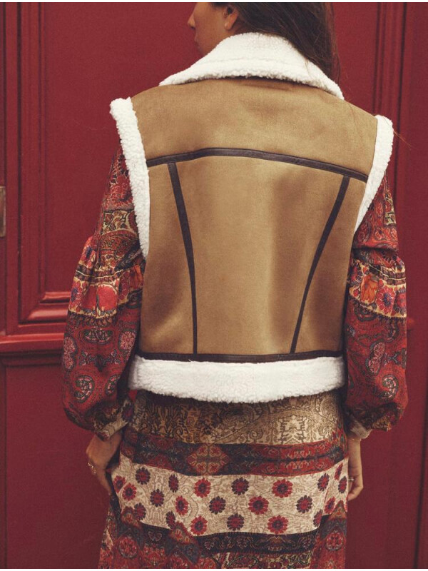 VESTA SCURTA TIP COJOC