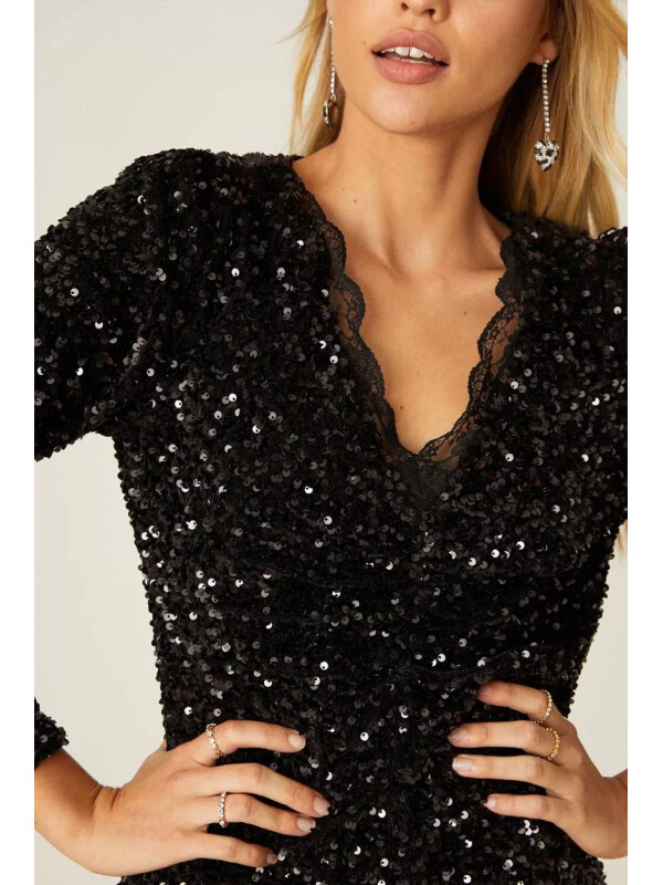 ROCHIE MINI CU DETALIU DANTELA SI PAIETE