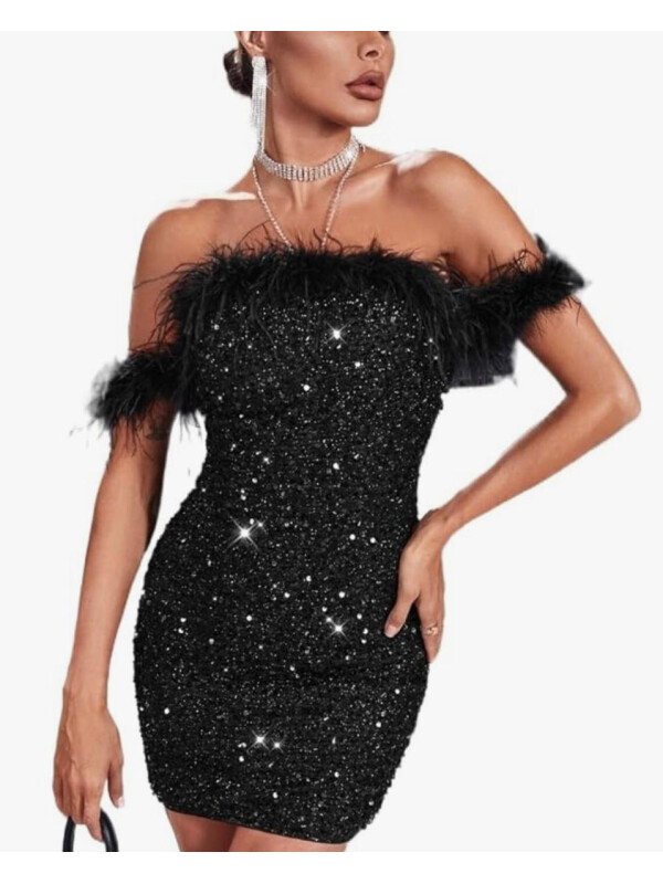 ROCHIE CU DETALIU PUF SI PAIETE