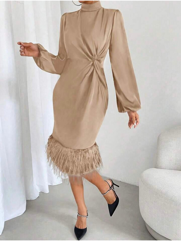 ROCHIE CU TIV RĂSUCIT ÎN FAȚĂ