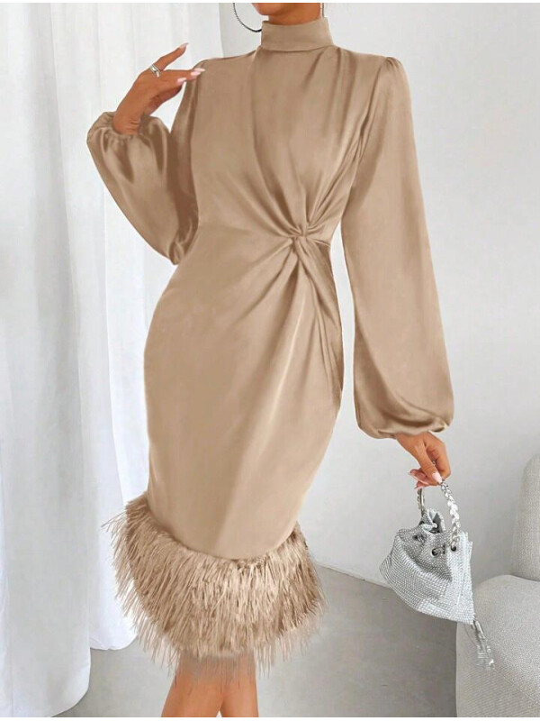 ROCHIE CU TIV RĂSUCIT ÎN FAȚĂ