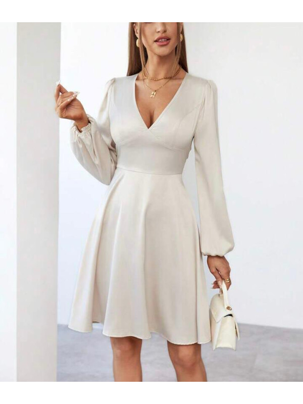 ROCHIE CREM CU DECOLTEU ADANC 