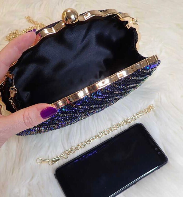 CLUTCH CU PAIETE ȘI LANȚ