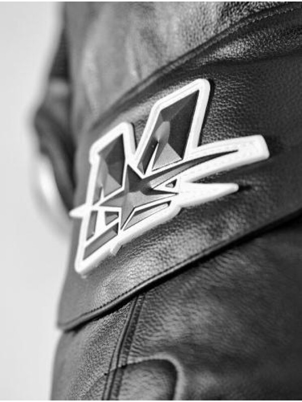 COSTUM DE MOTOCICLETĂ