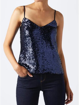 Top cu detalii decorative