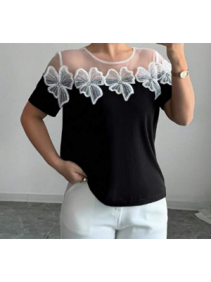 Tricou simplu și stilat