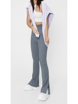 Pantaloni evazați cu talie înaltă