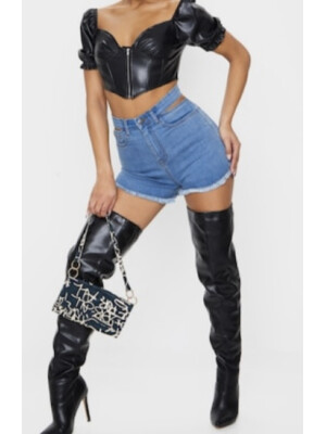 PANTALONI SCURȚI DECUPAȚI 