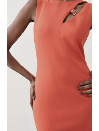 ROCHIE CU LAND IN SPATE