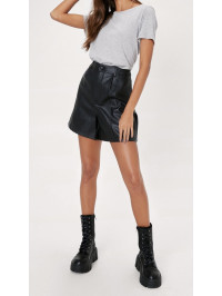 Pantaloni scurți din imitație de piele