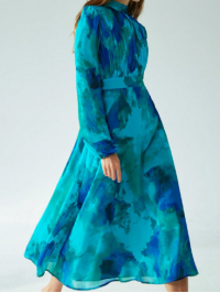 Rochie cu mânecă lungă, elegantă și versatilă,