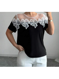 Tricou simplu și stilat