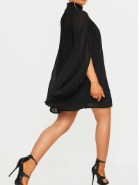 ROCHIE CU DETALII PLISATE