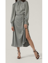 Rochie midi elegantă cu curea inimii Nasty Gal 