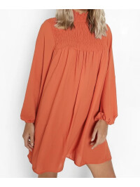 ROCHIE ÎNCREȚITĂ IN FATA CU GULER INALT